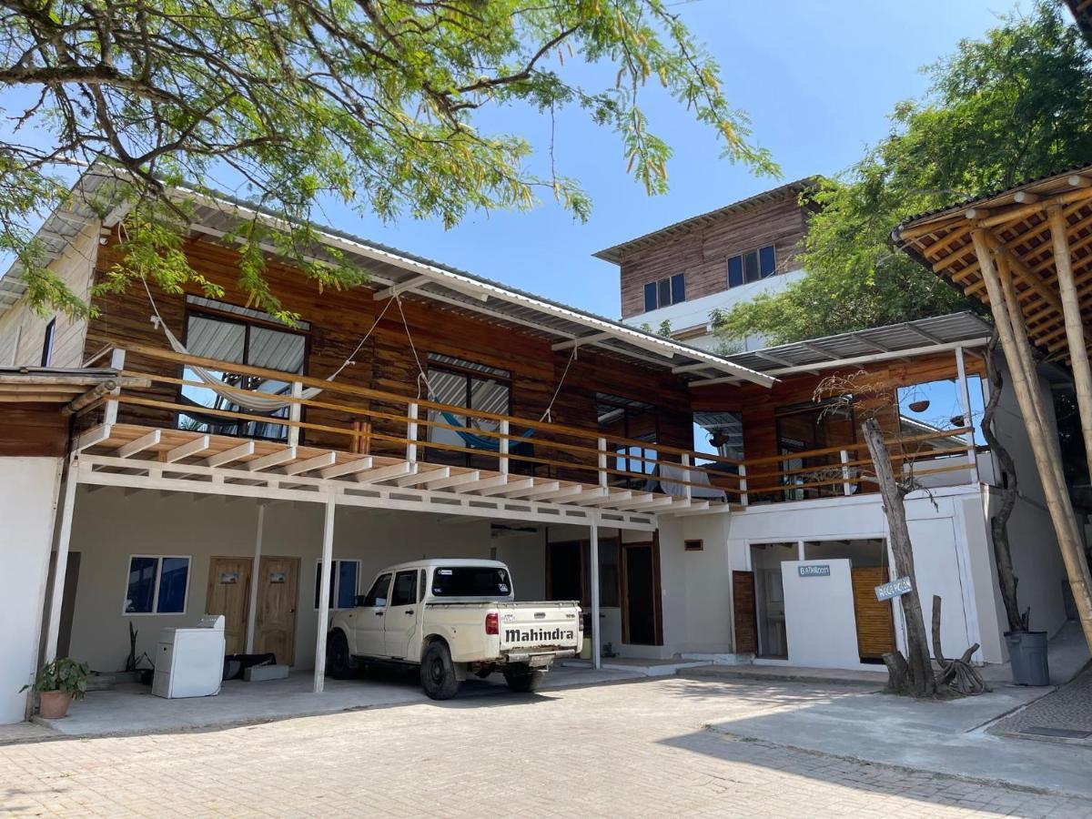 Punta Hills Montanita Hotel Exterior photo